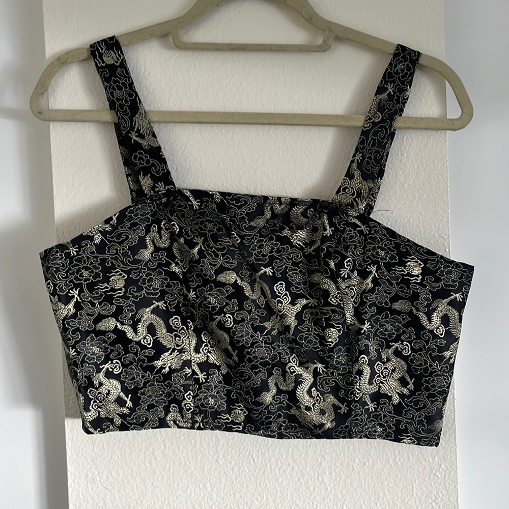 Crop dragon top